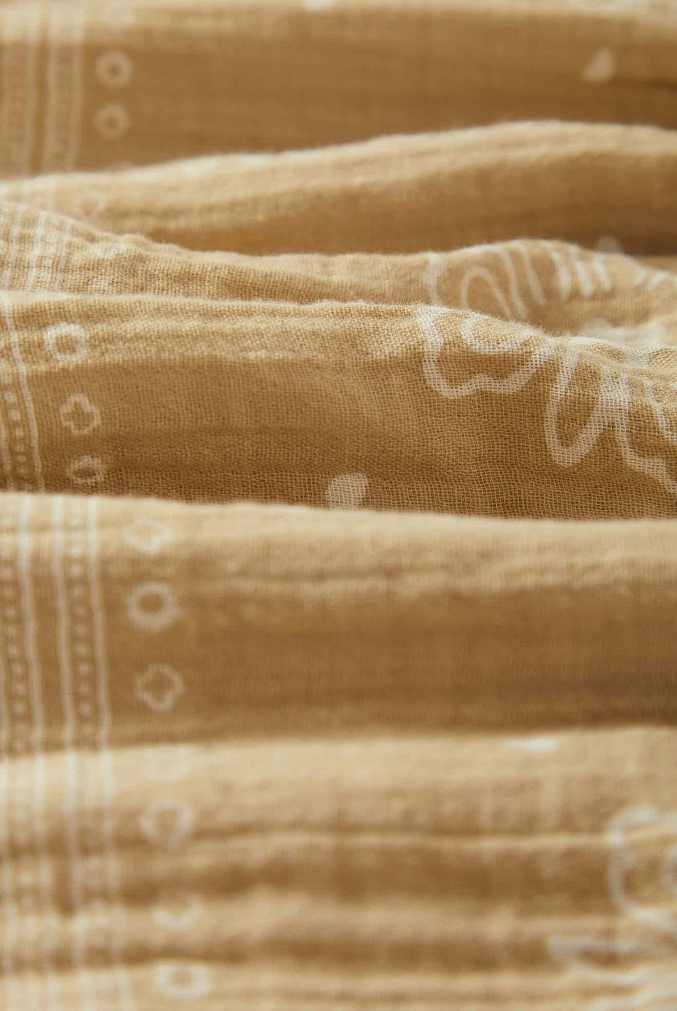 Women's Wandering Short in the color Pale Khaki Bandana - Additional Laydown image