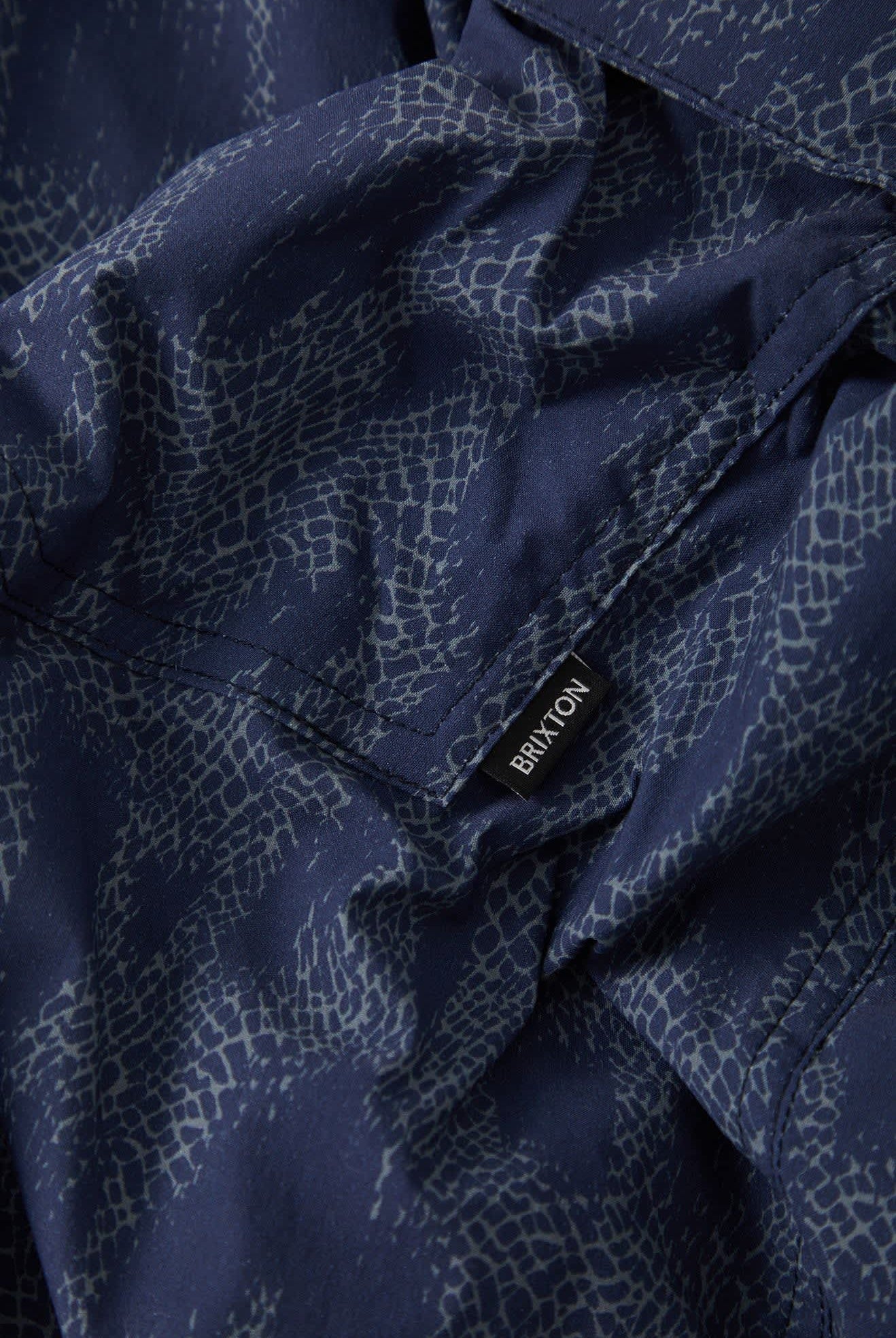 Men's Everyday Stretch Hybrid Short 7" in the color Washed Navy Crackle - Additional Laydown image