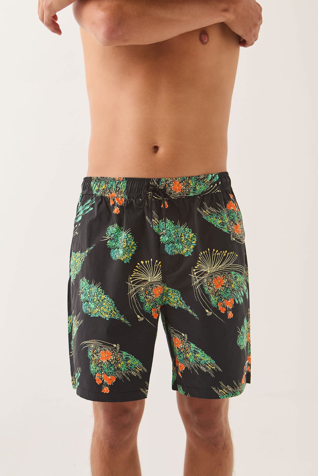 Men's Everyday Stretch Hybrid Short 7" in the color Black Floral - Additional Fit image