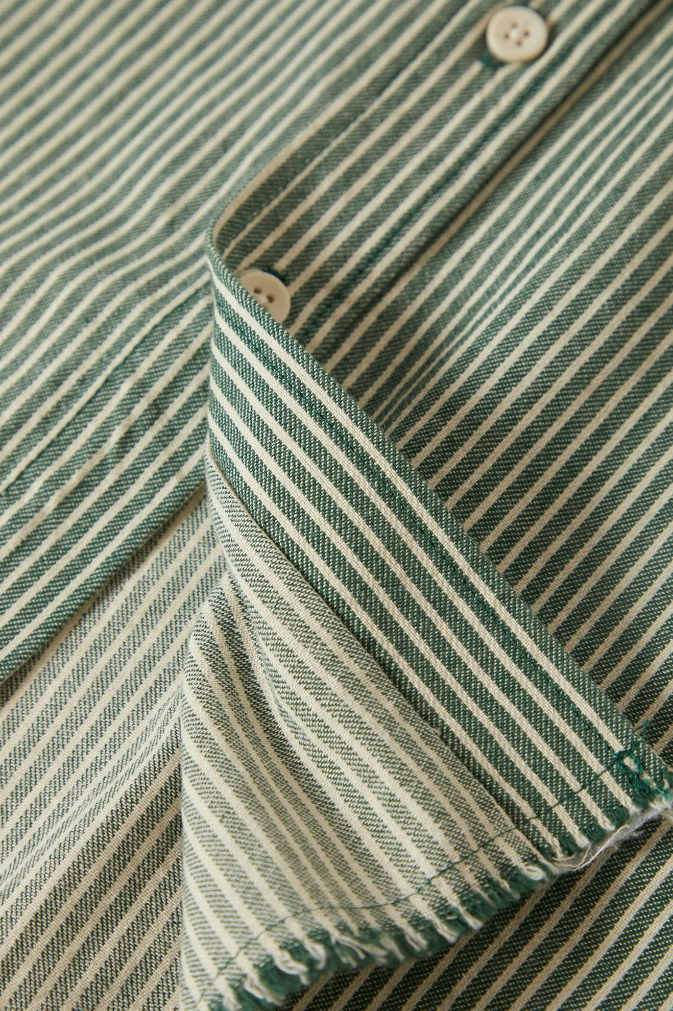 Men's Assembly S/S Shirt in the color Pine Needle/Whitecap - Additional Laydown image
