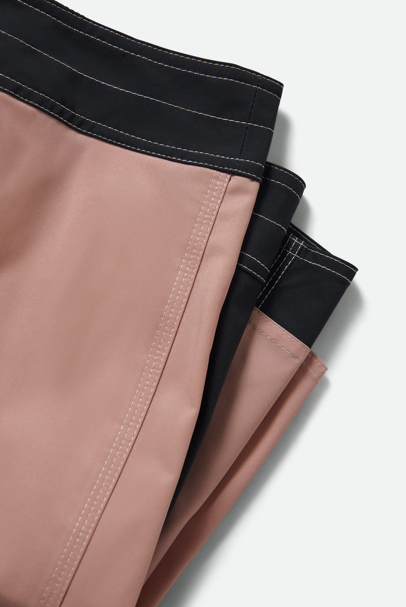 Men's Classic Trunk 17" in the color Black/Silver Pink - Additional Laydown image