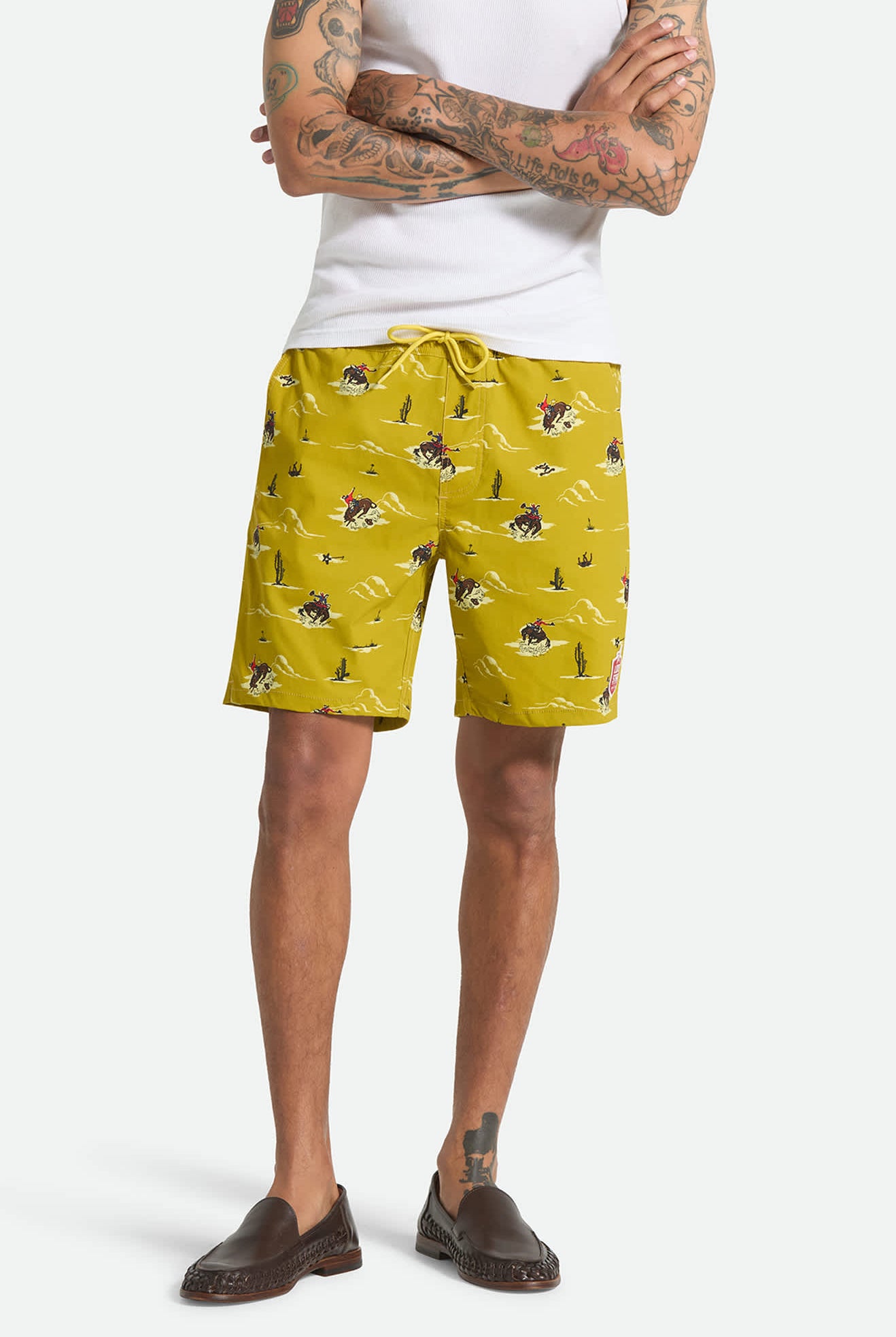 Men's Everyday Stretch Hybrid Short 7" in the color Texas Gold Lone Star - Men's Front View