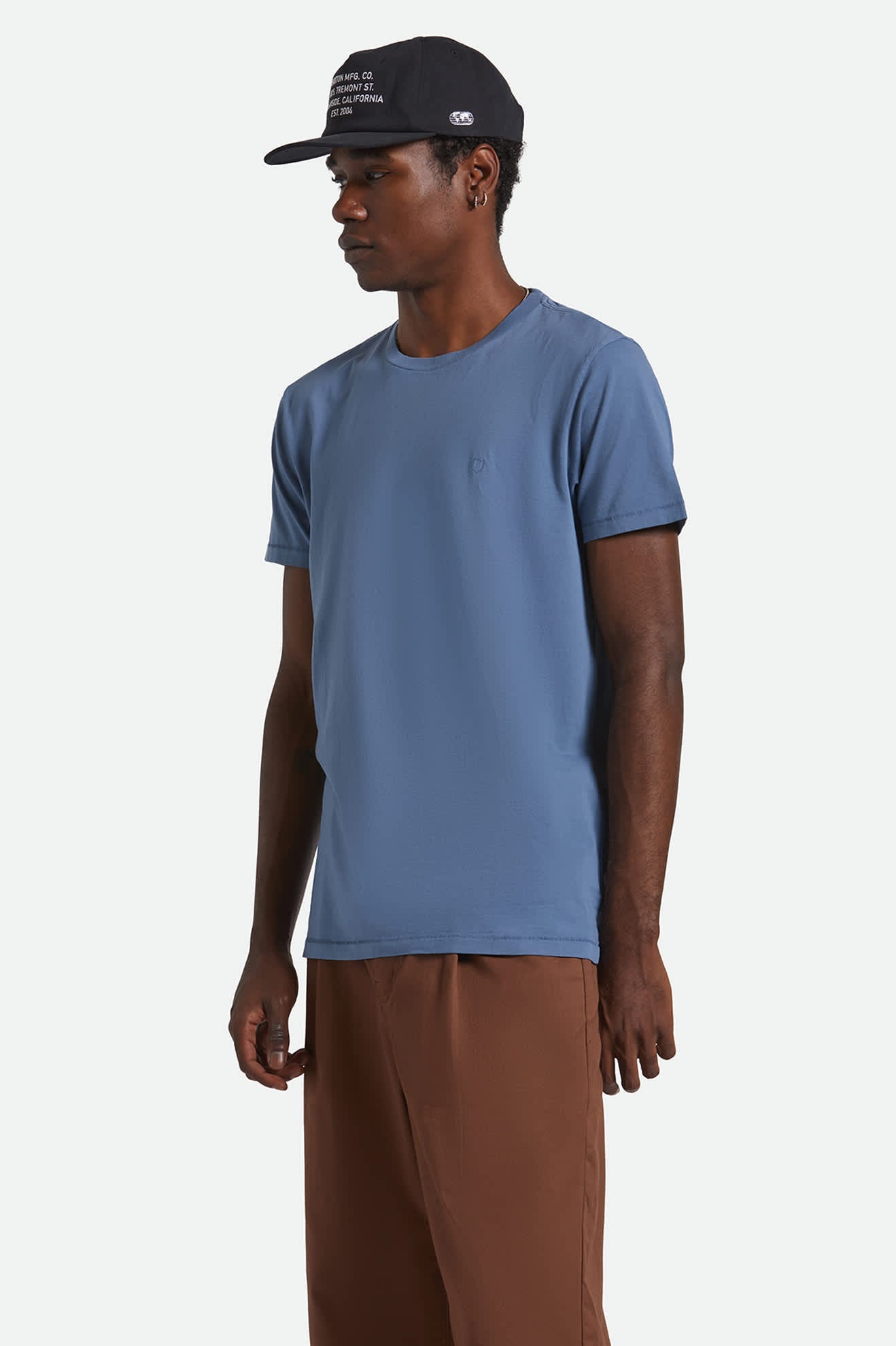 Men's Vintage Reserve S/S T-Shirt in the color Bering Sea Sol Wash - Men's Side View