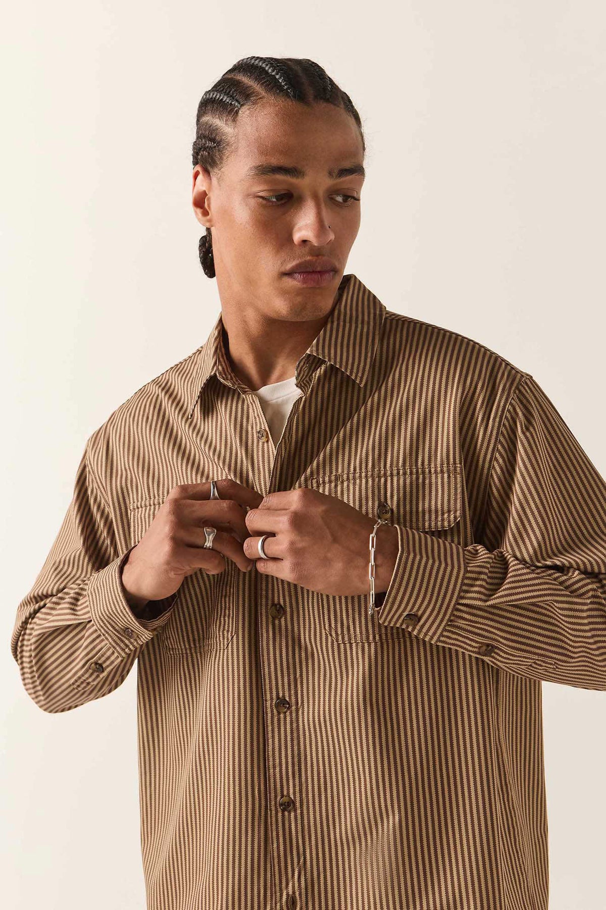 Men's Journey Lightweight Shirt in the color Brown/Sand - Additional Fit image
