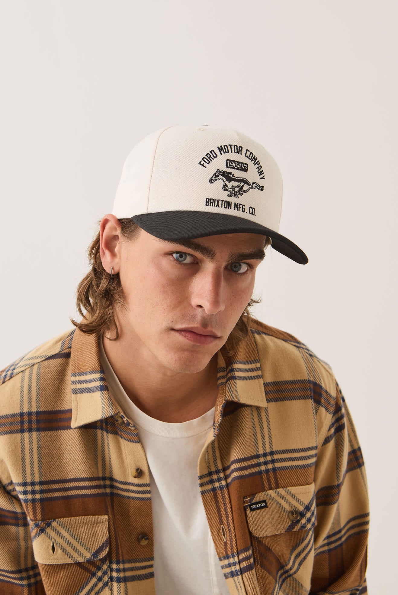 Unisex Ford Mustang Snapback in the color Wimbledone White/Burnt Rubber - Men's Front View