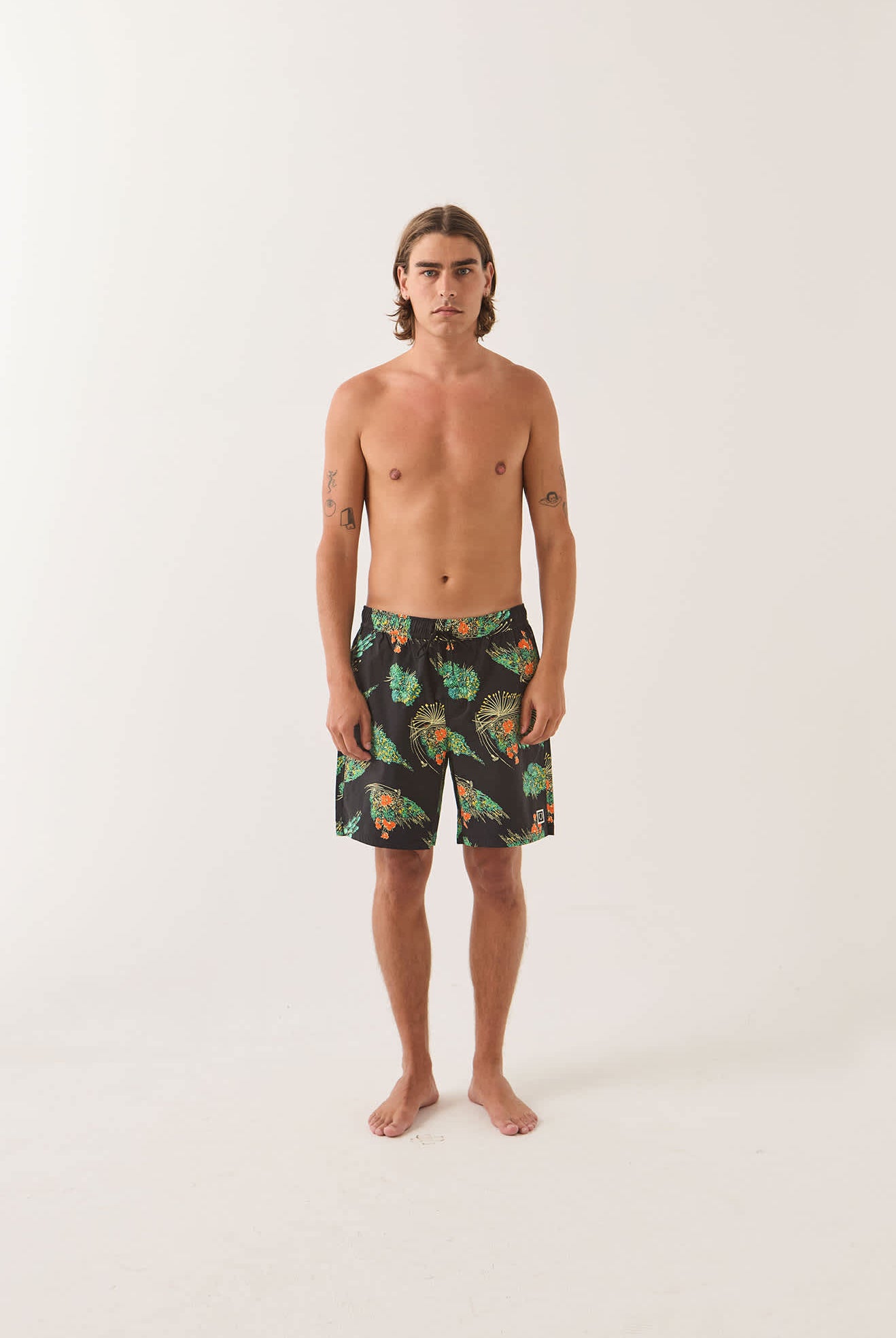 Men's Everyday Stretch Hybrid Short 7" in the color Black Floral - Men's Front View