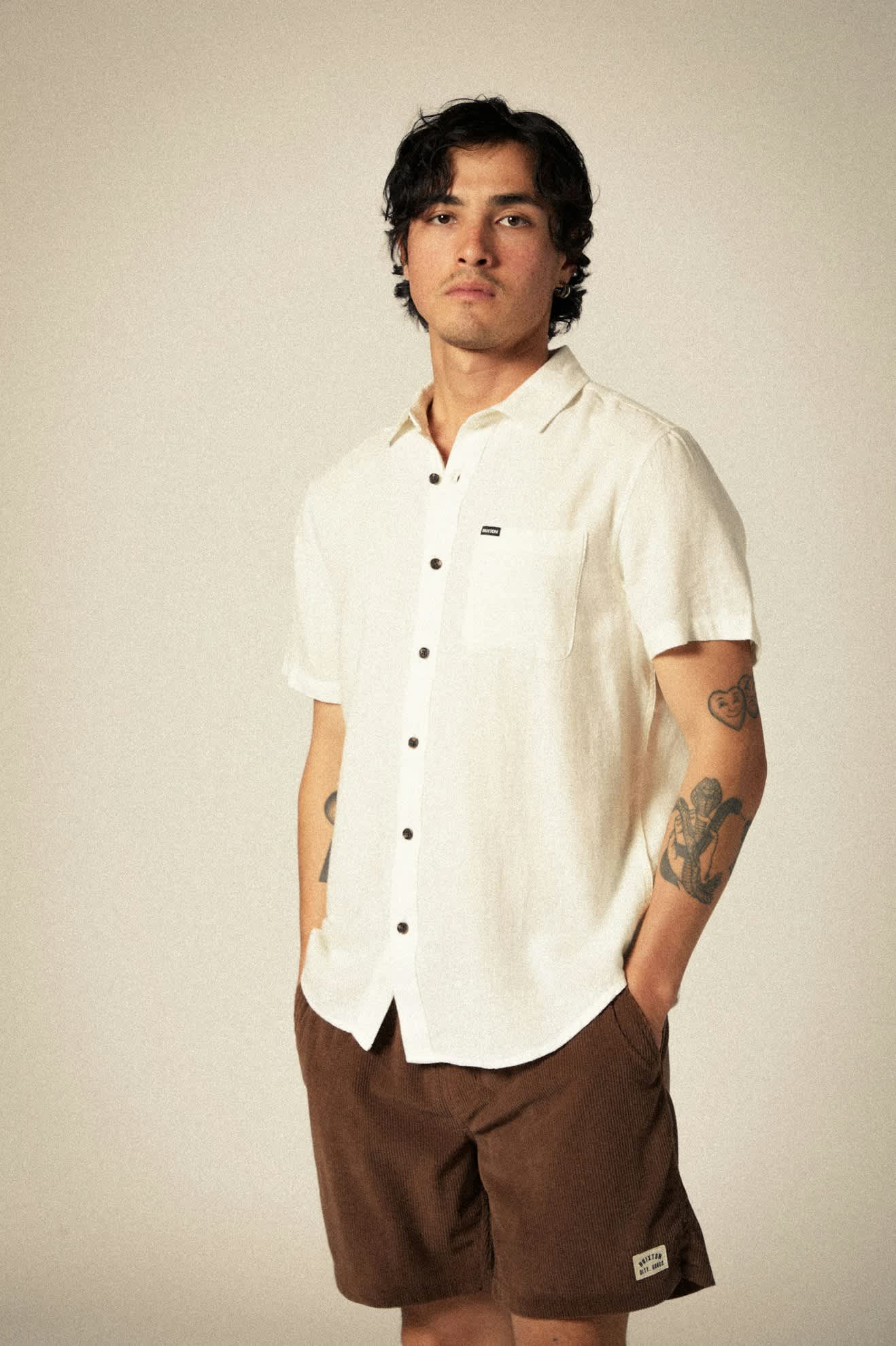 Men's Charter Organic Cotton Linen Blend S/S Shirt in the color Egret White - Men's Side View