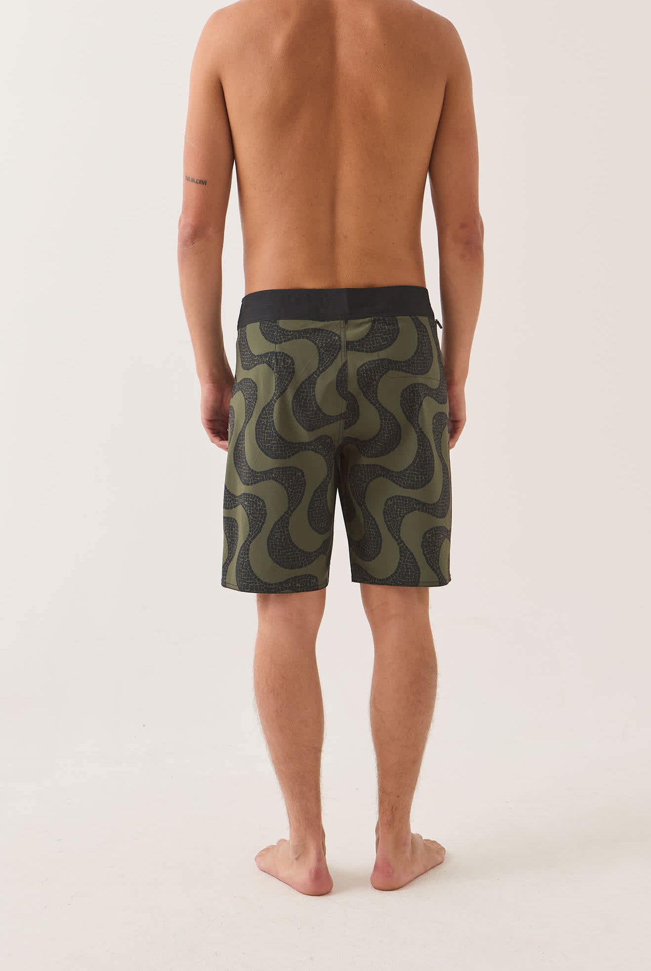 Men's Blitz Boardshort 19" in the color Dark Olive/Black - Additional Fit image