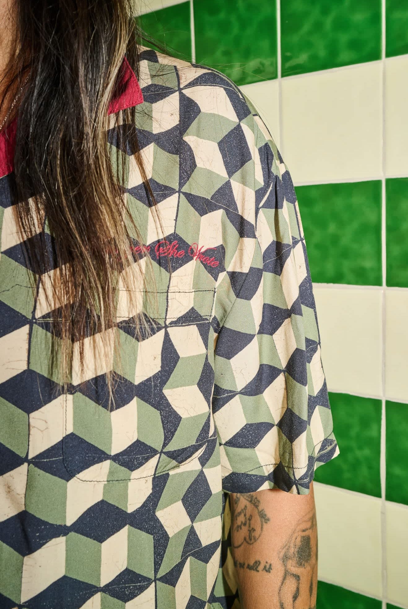 Men's Burger She Wrote Shirt in the color Black/Green Tile - Men's Lifestyle image