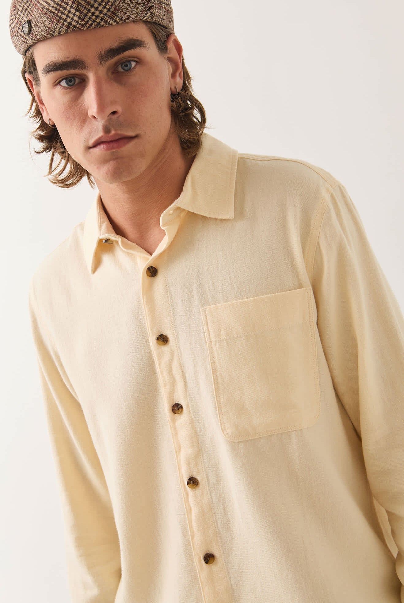 Men's Hasting Lightweight Flannel in the color Wax Paper - Additional Fit image