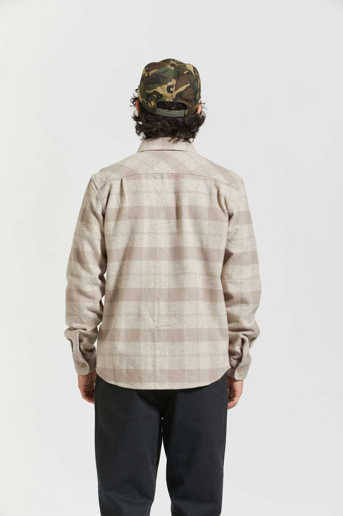 Men's Back Fit Image | Bowery Heavyweight L/S Flannel - Off White/Cinder Grey