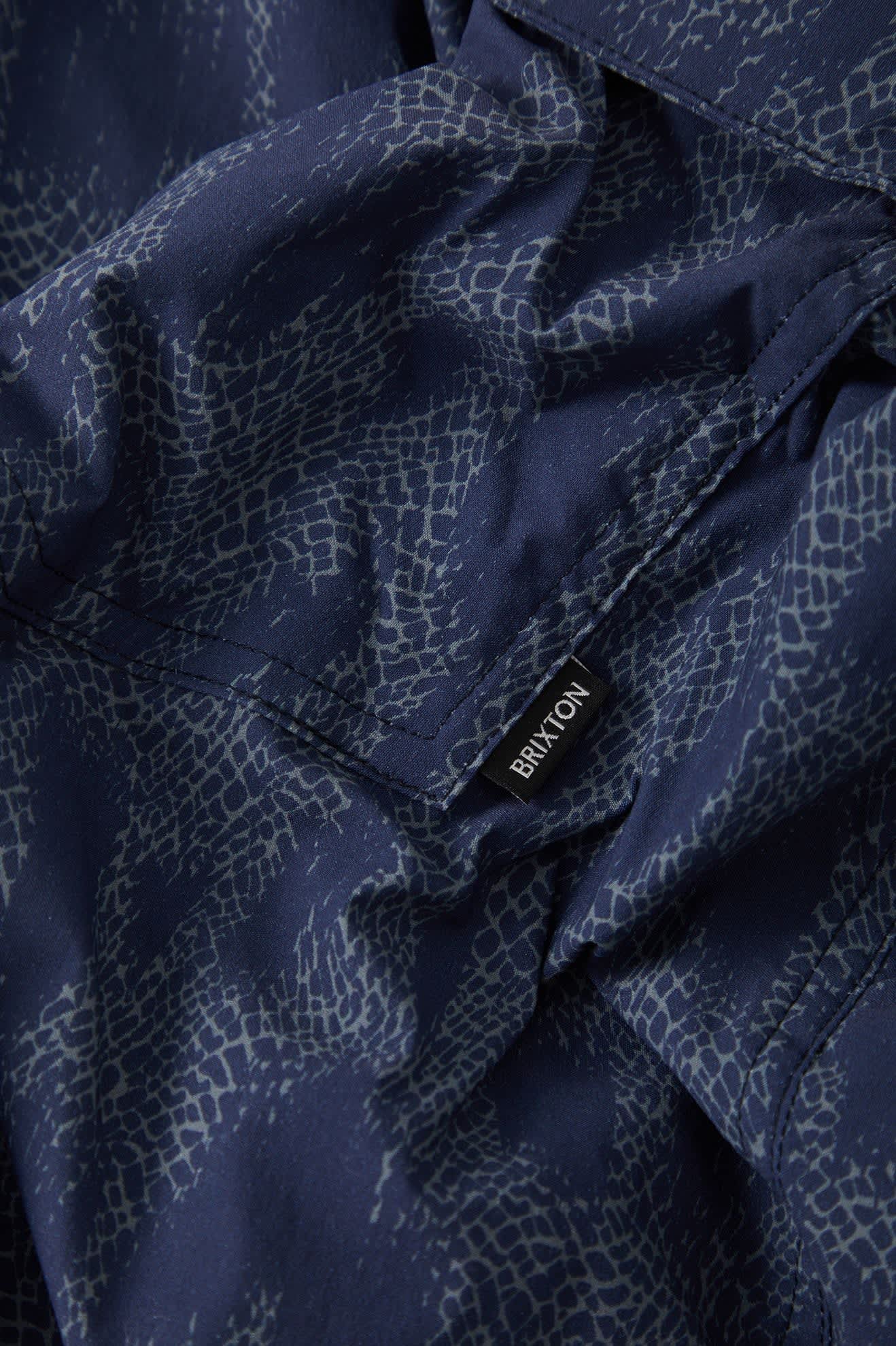 Men's Everyday Stretch Hybrid Short 7" in the color Washed Navy Crackle - Additional Laydown image
