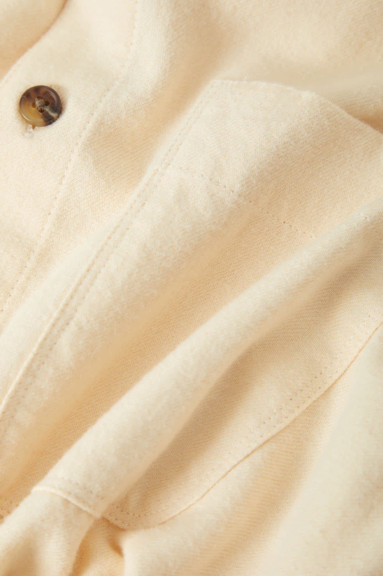 Men's Hasting Lightweight Flannel in the color Wax Paper - Additional Laydown image