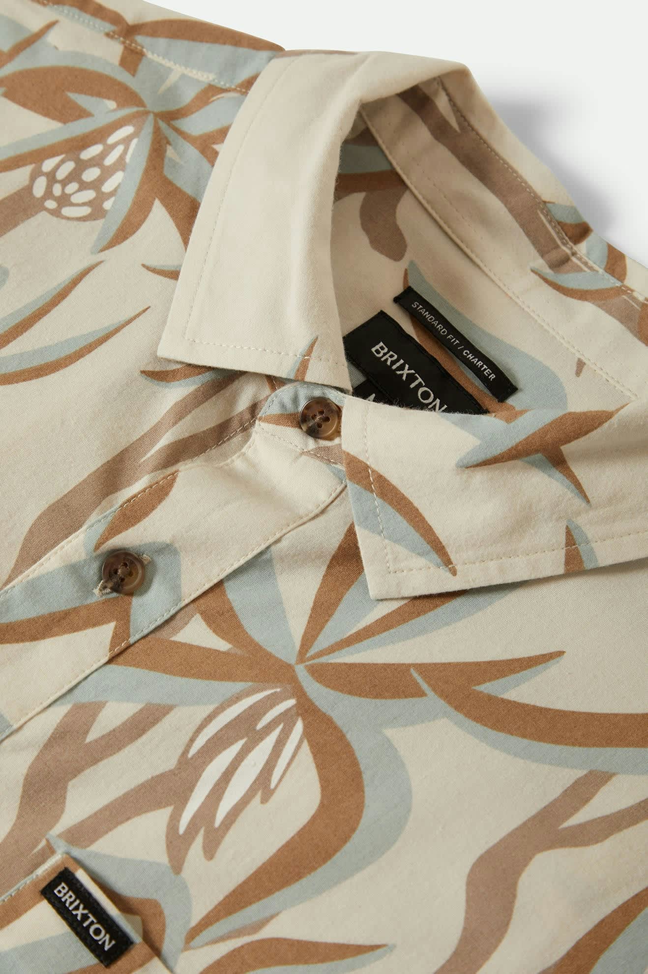 Men's Charter Print S/S Shirt in the color Whitecap Scenic Trip - Additional Laydown image