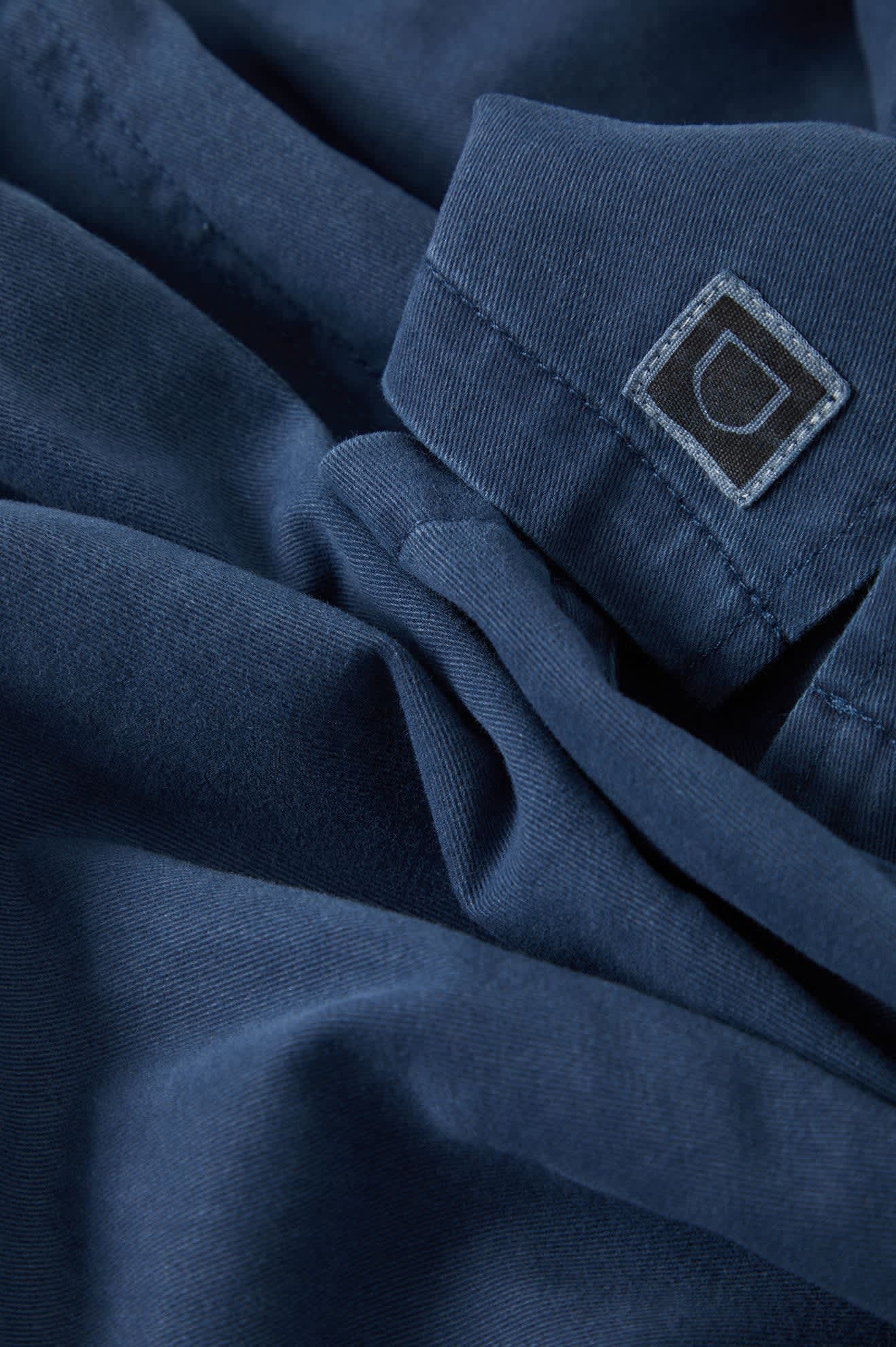 Men's Everyday Vintage Wash Short in the color Washed Navy - Additional Laydown image