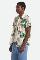 Men's Charter Print S/S Shirt in the color Vintage Palm Print - Men's Side View