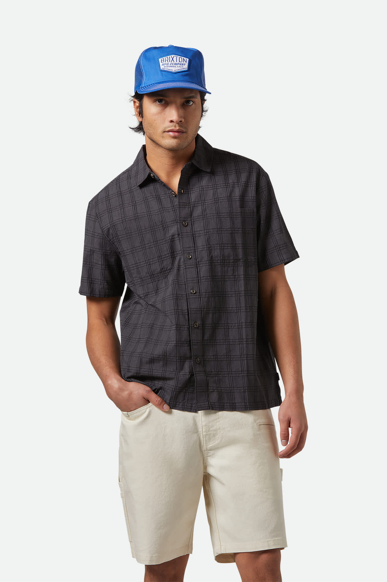 Men's CRU Oxford Plaid Relaxed S/S Shirt in the color Charcoal/Black Plaid - Men's Front View
