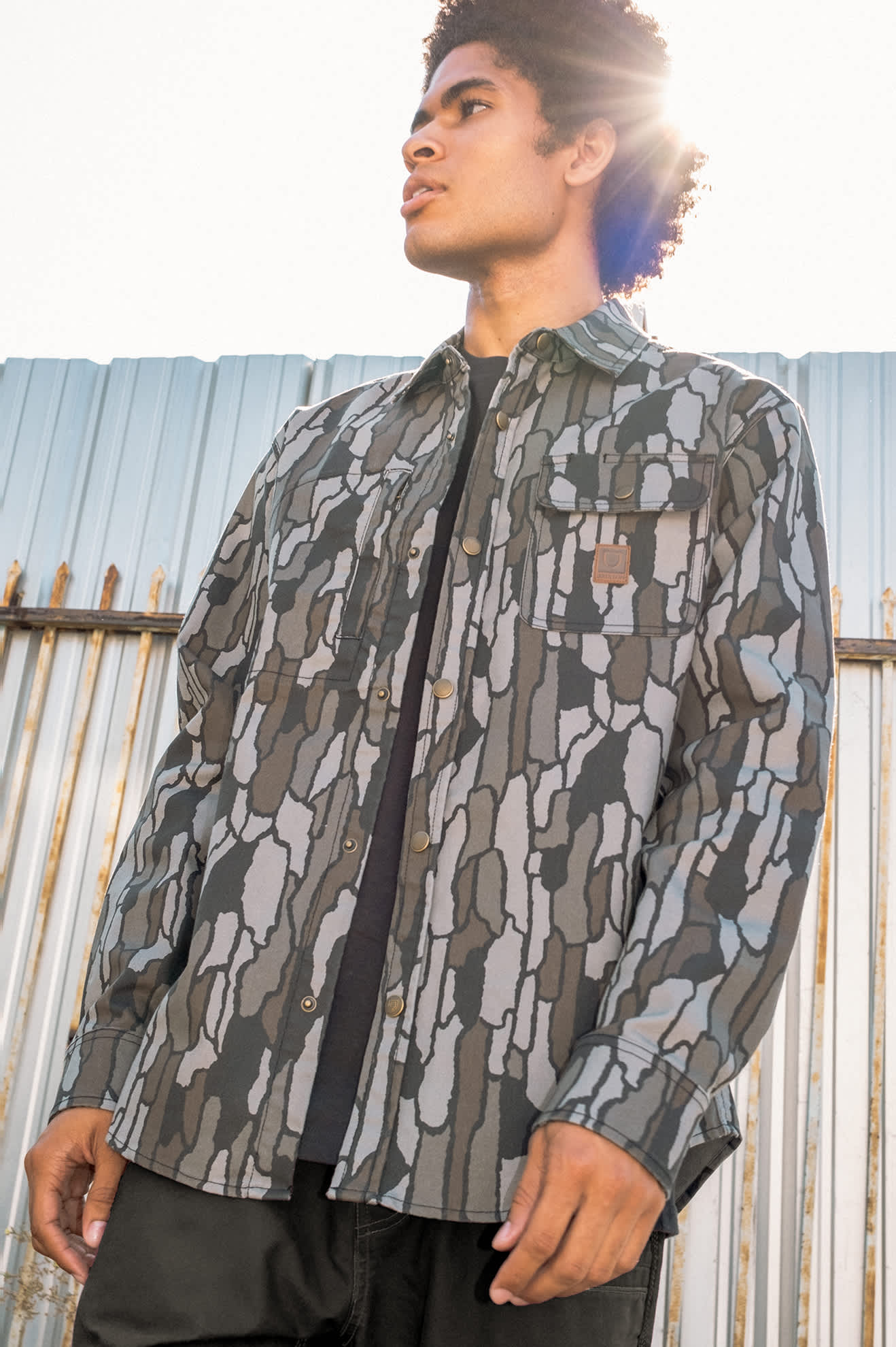 Men's Builders Stretch L/S Overshirt in the color Bark Camo - Men's Lifestyle image