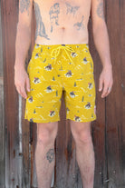 Men's Everyday Stretch Hybrid Short 7" in the color Texas Gold Lone Star - Men's Lifestyle image