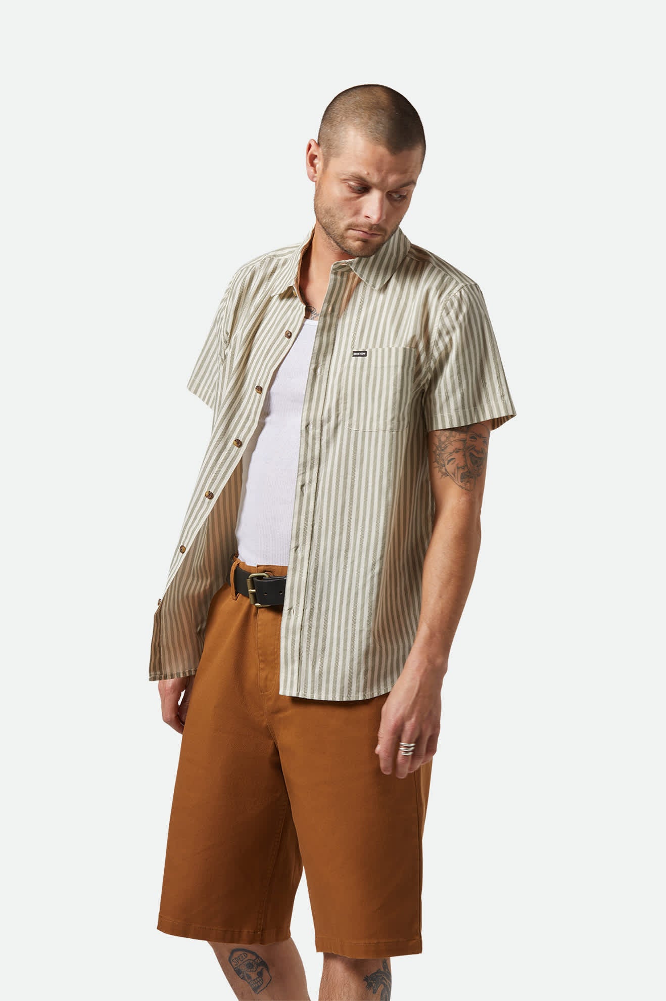 Men's Charter Print S/S Shirt in the color Whitecap/Ivy Green Stripe - Men's Side View