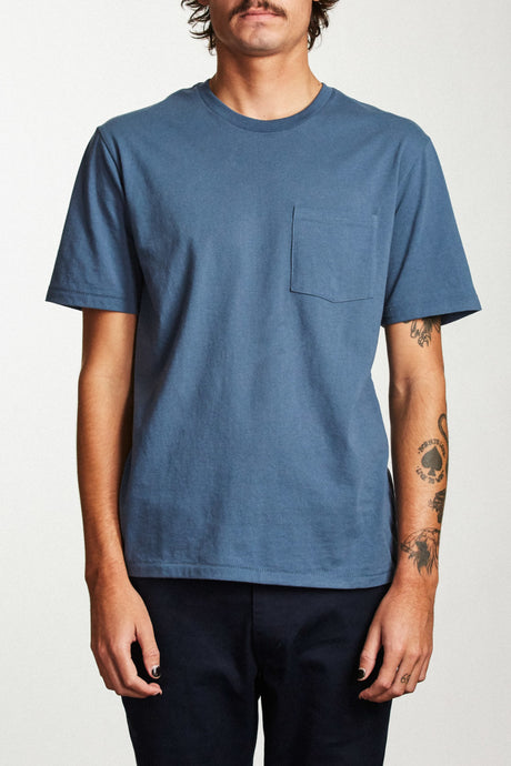 Basic S/S Pocket Tee - Dusty Blue